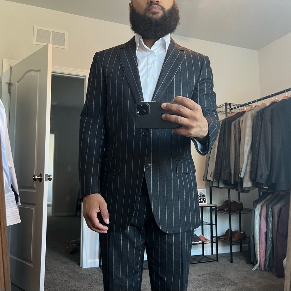 Suitsupply size 40 reg. Love this suit but time to make room for new.
